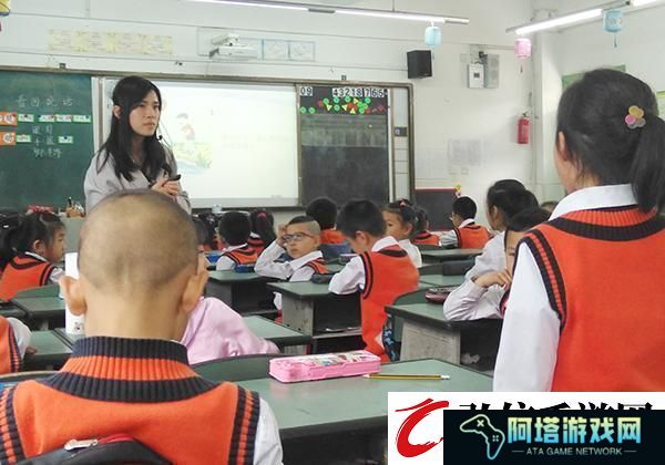 精灵游乐园创意写话提升儿童观察与表达能力